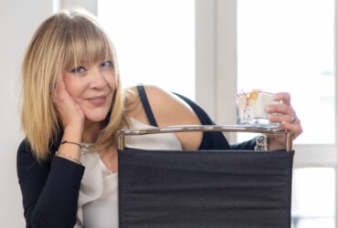Barbara Ghiselli con una delle sue Serendipity Candle